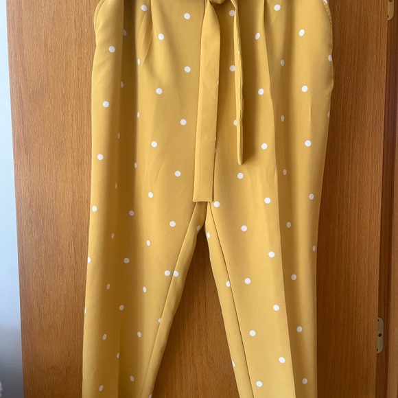 One By Chapter One Pants - Styling Yellow Polka Dot Ankle Pants (like New)